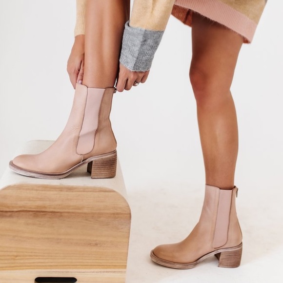 essential chelsea boot